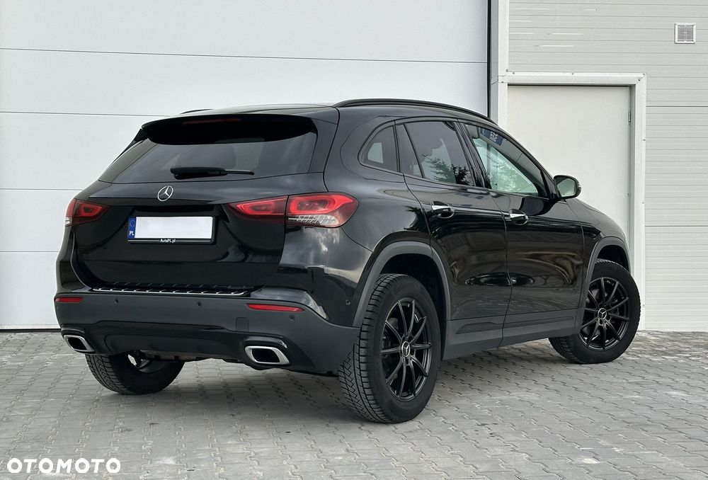 Mercedes-Benz GLA 200 4-Matic Progressive - 11