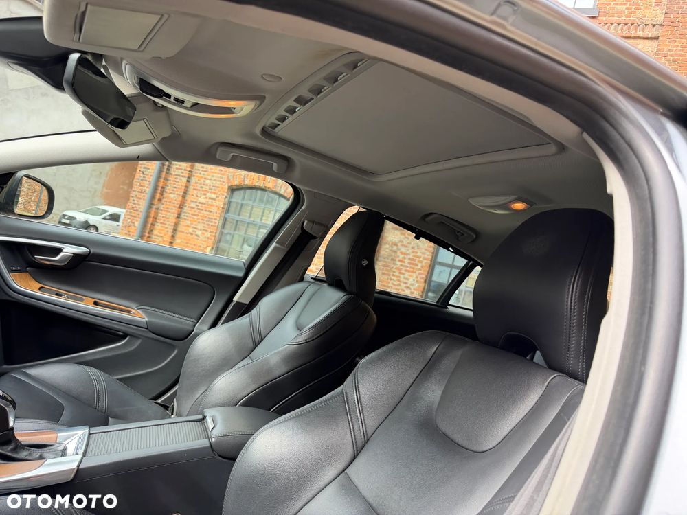 Volvo S60 T5 Geartronic Summum - 15