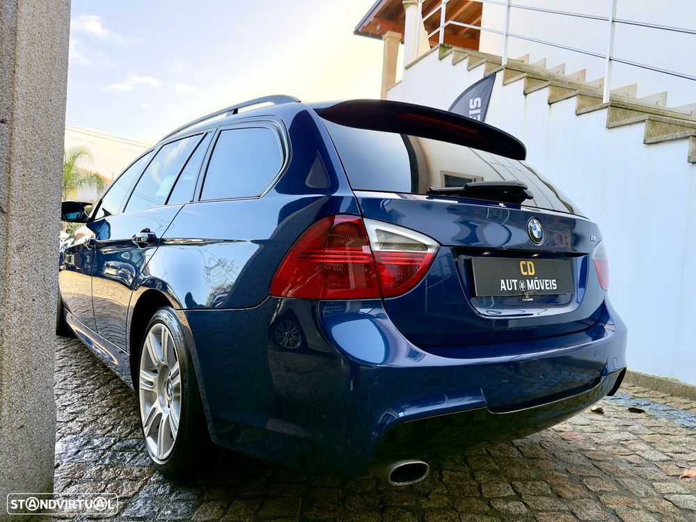 BMW 320 d Navigation Sport - 24