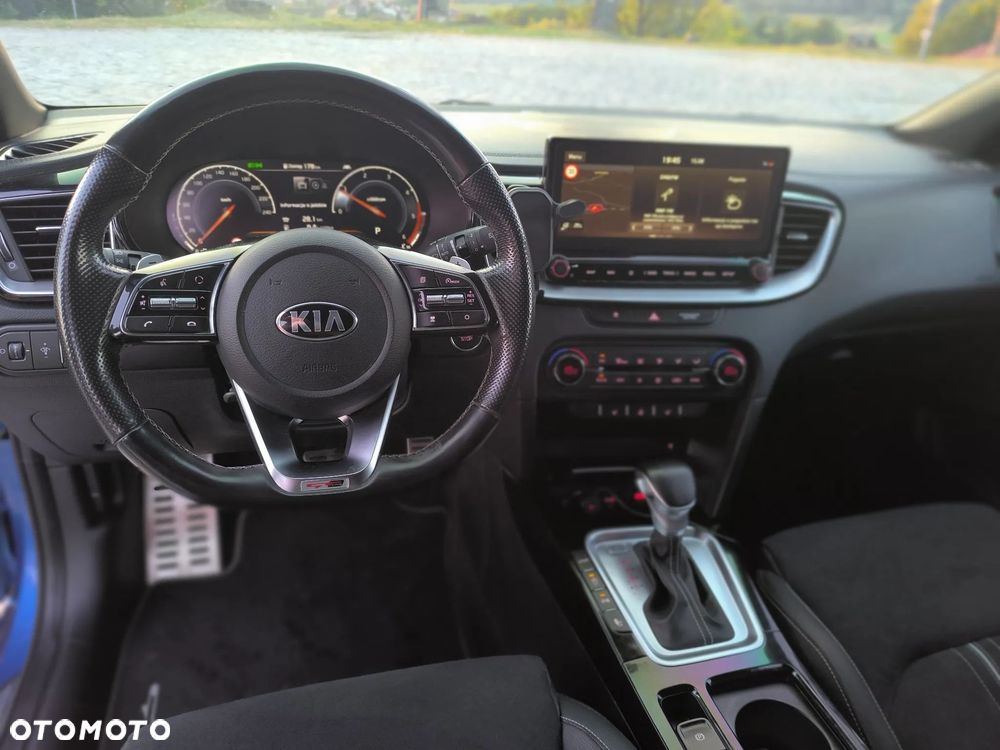 Kia ProCeed - 12