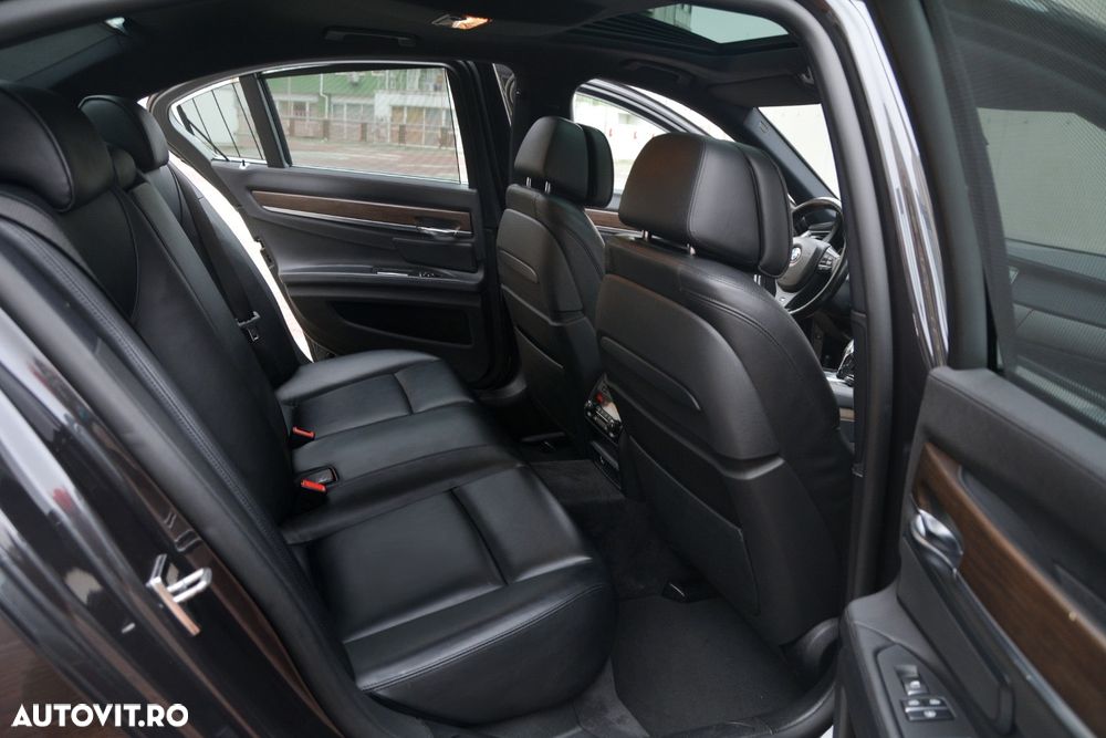 BMW Seria 7 740d xDrive - 21