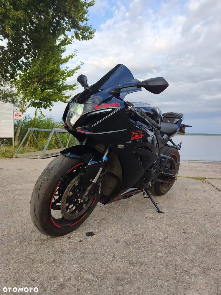 Suzuki GSX-R - 1