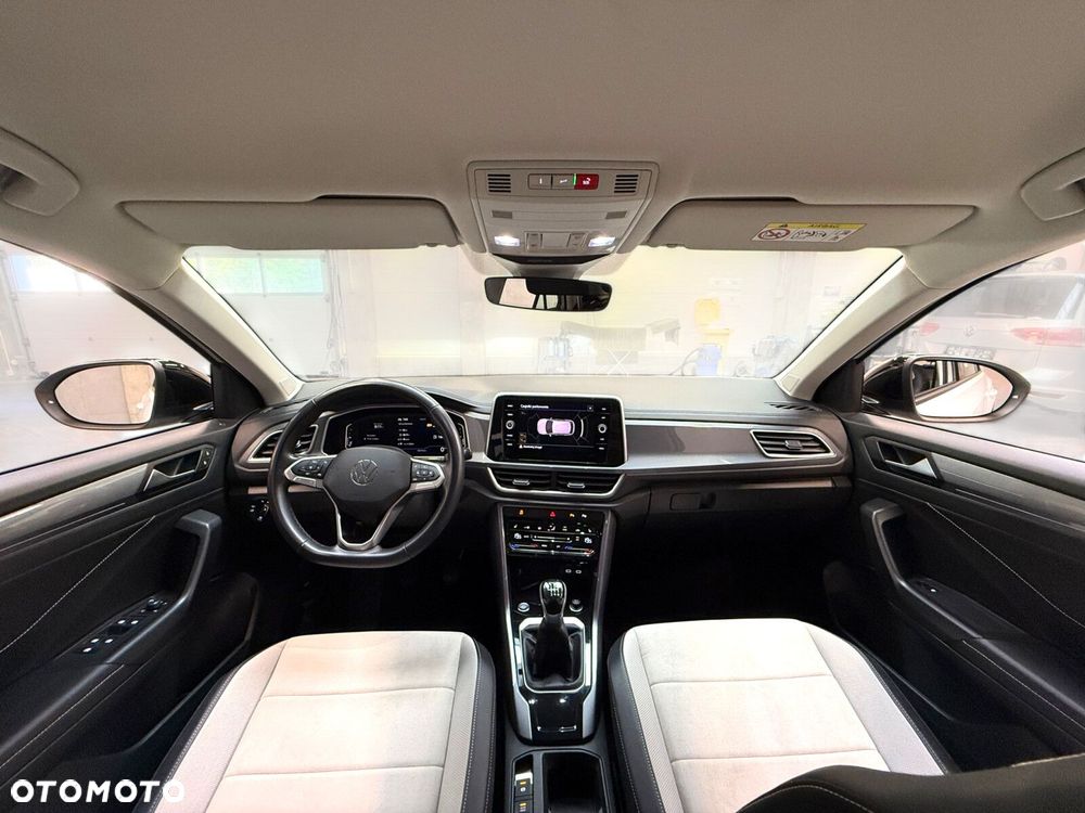 Volkswagen T-Roc 1.5 TSI Style - 29