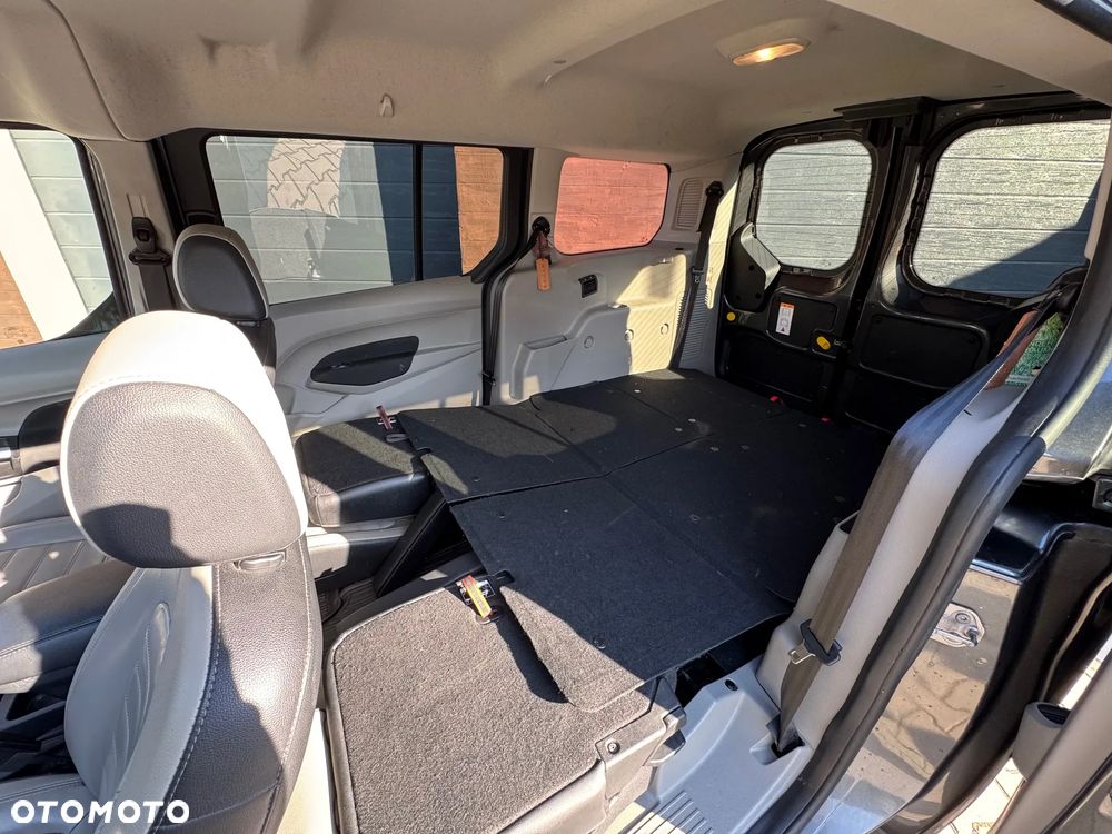 Ford Transit Connect - 25