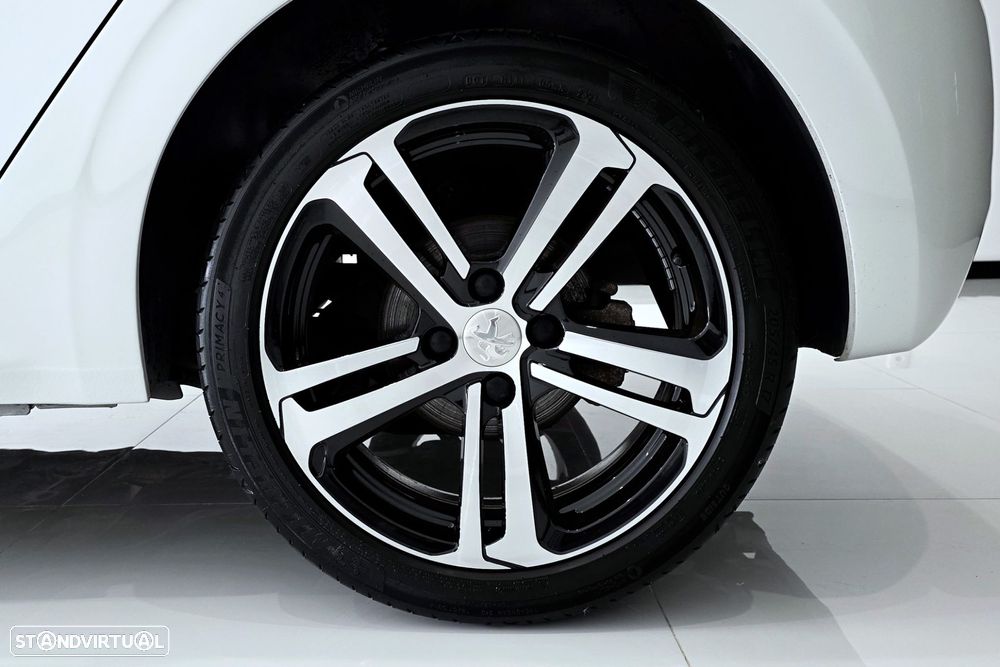 Peugeot 208 1.2 PureTech GT Line - 28