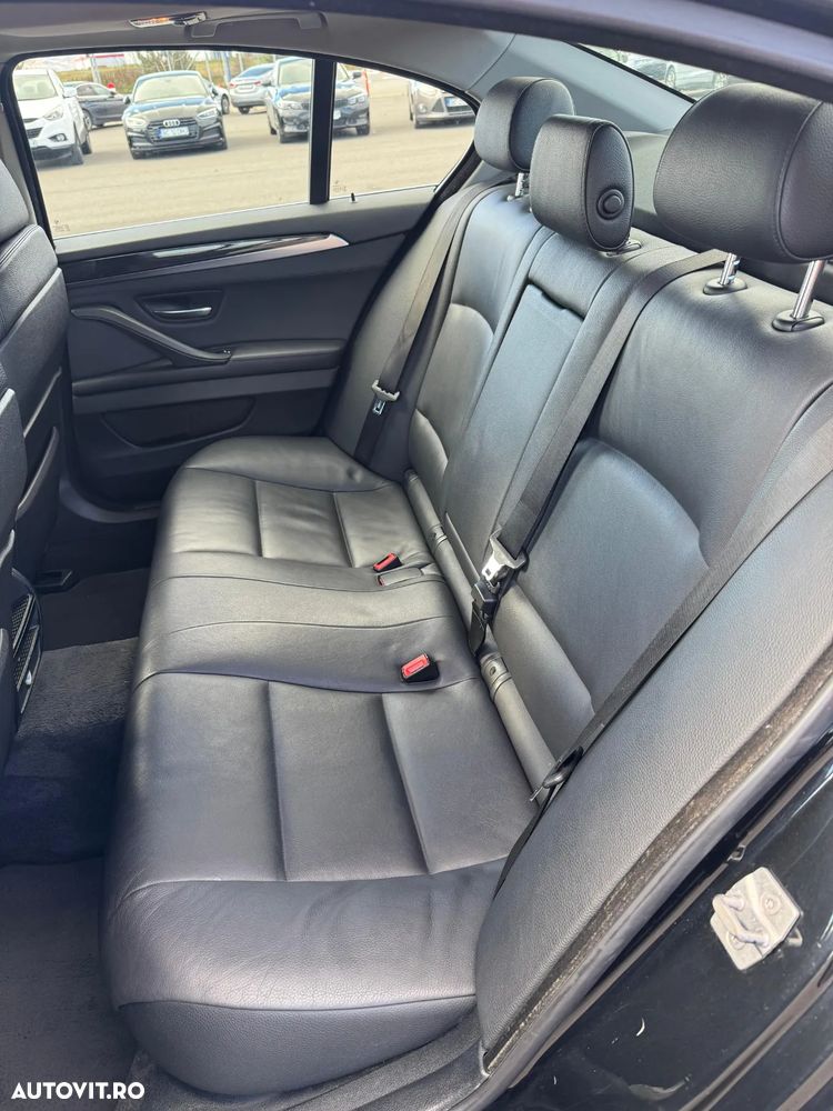 BMW Seria 5 530d xDrive - 15