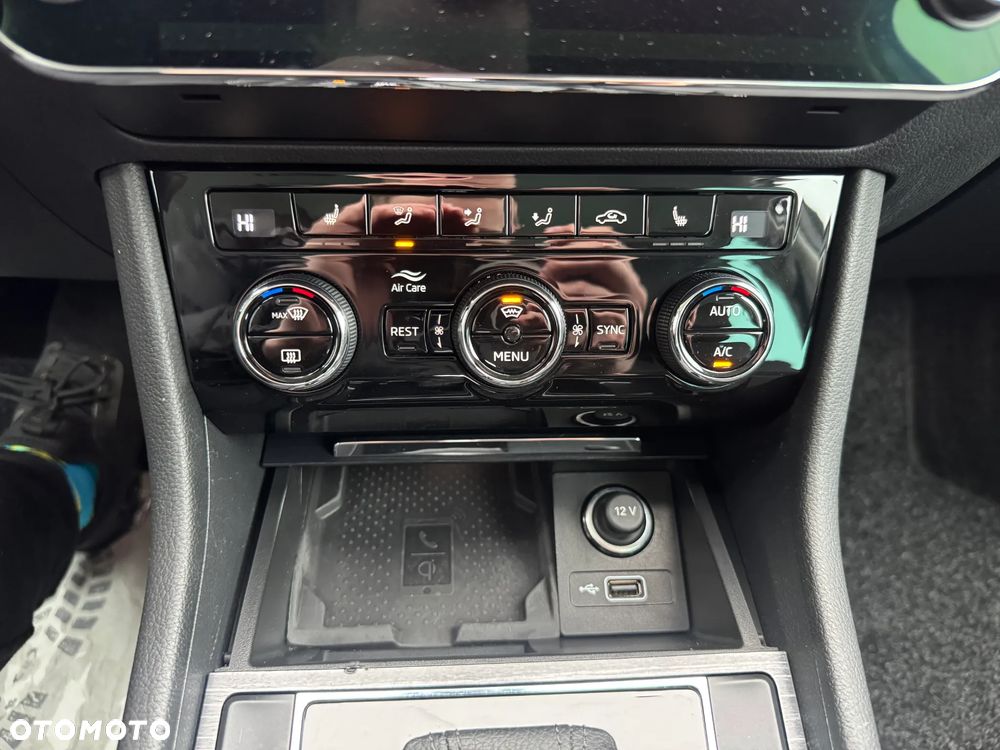 Skoda Superb 2.0 TDI DSG Ambition - 27