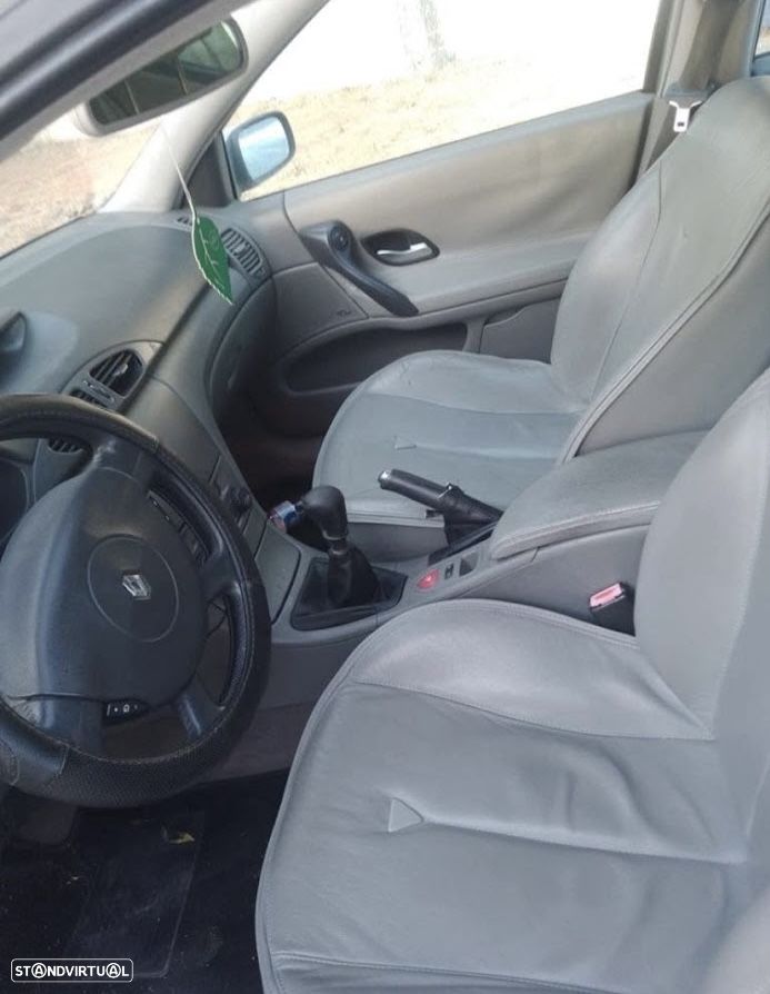 Renault Laguna Break 1.9 dCi Dynamique - 7