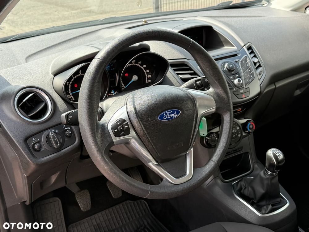 Ford Fiesta 1.25 Celebration - 14