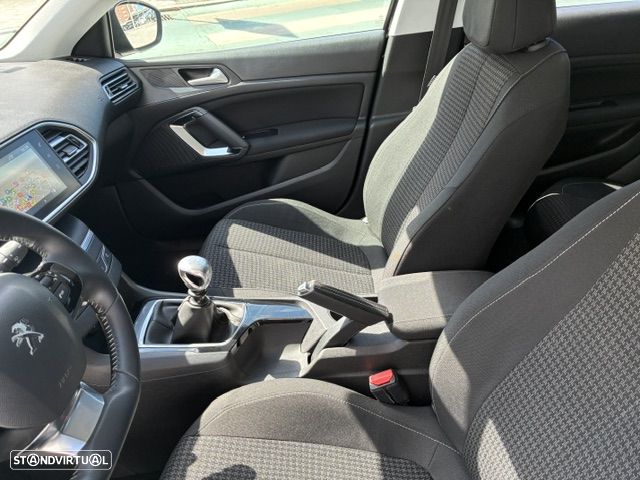 Peugeot 308 SW 1.6 BlueHDi Style - 18