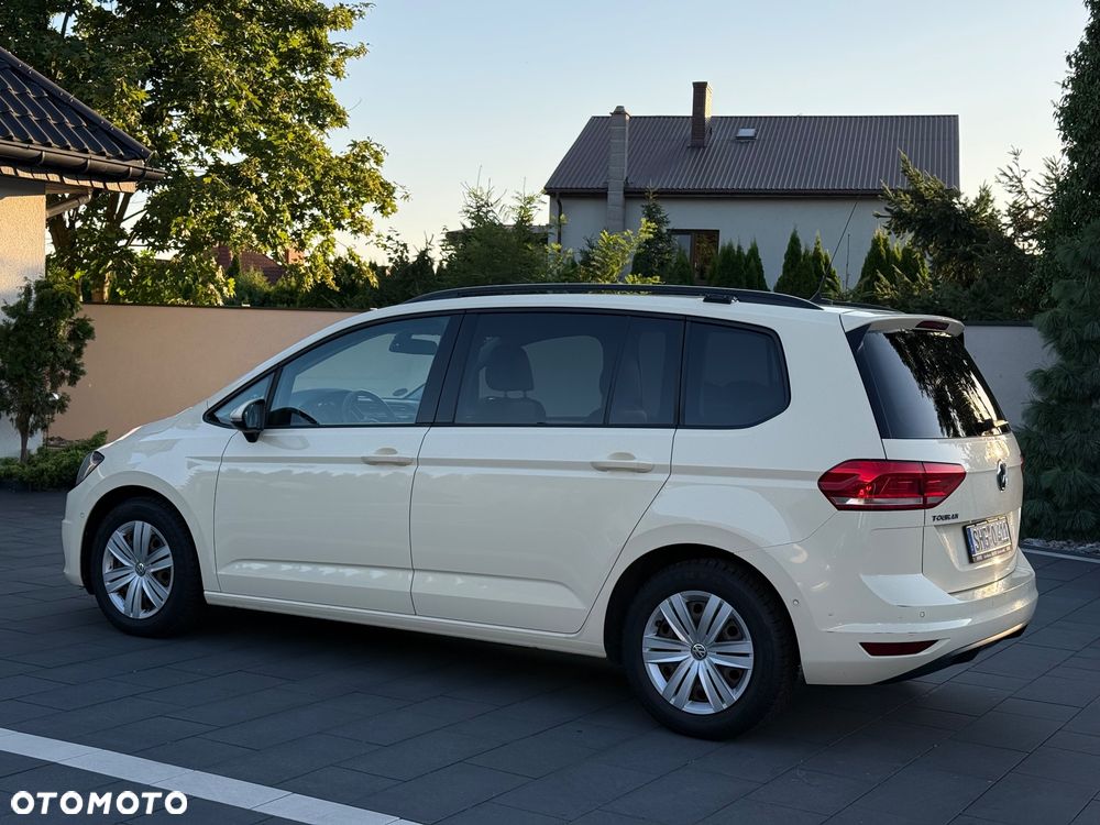 Volkswagen Touran 2.0 TDI SCR DSG Trendline - 12