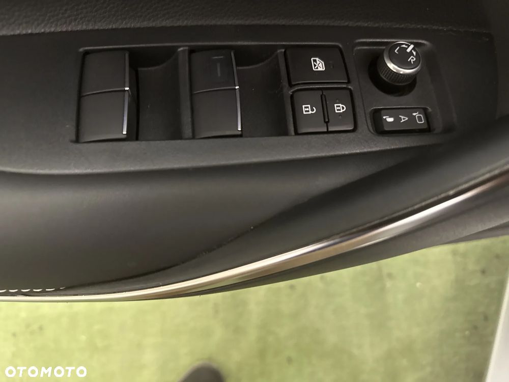 Toyota Corolla 1.8 Hybrid Style - 12