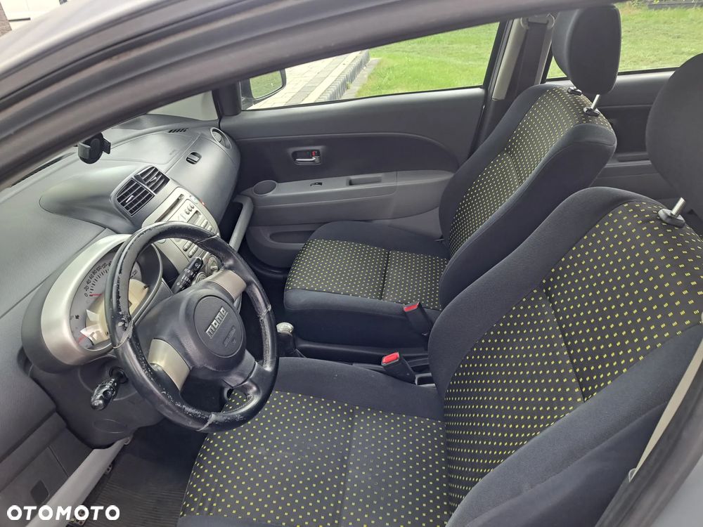 Daihatsu Sirion 1.3 - 7