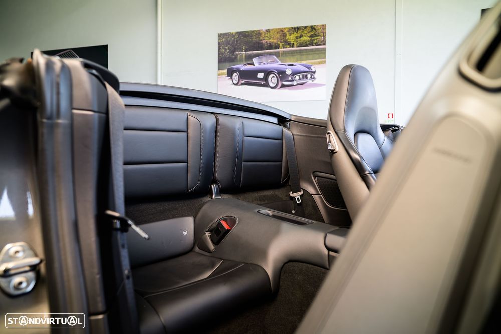 Porsche 911 (991) Carrera 4 GTS PDK - 27