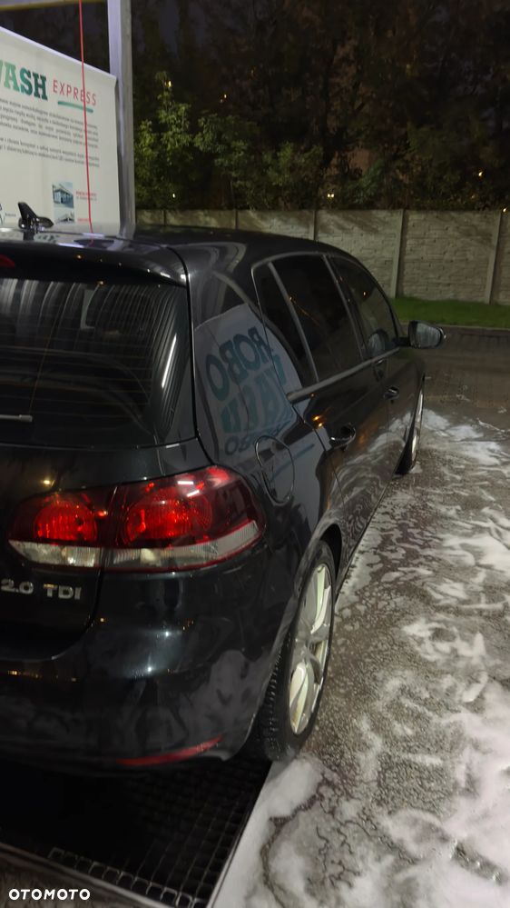Volkswagen Golf 2.0 TDI Highline - 13