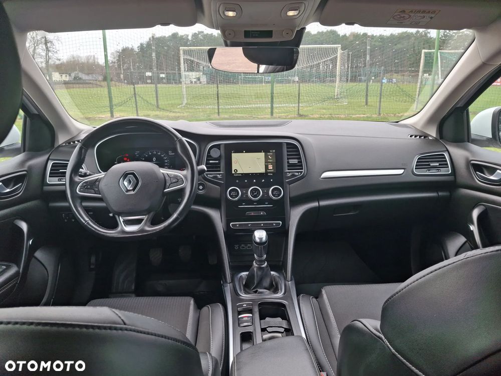 Renault Megane 1.5 Blue dCi Zen - 8