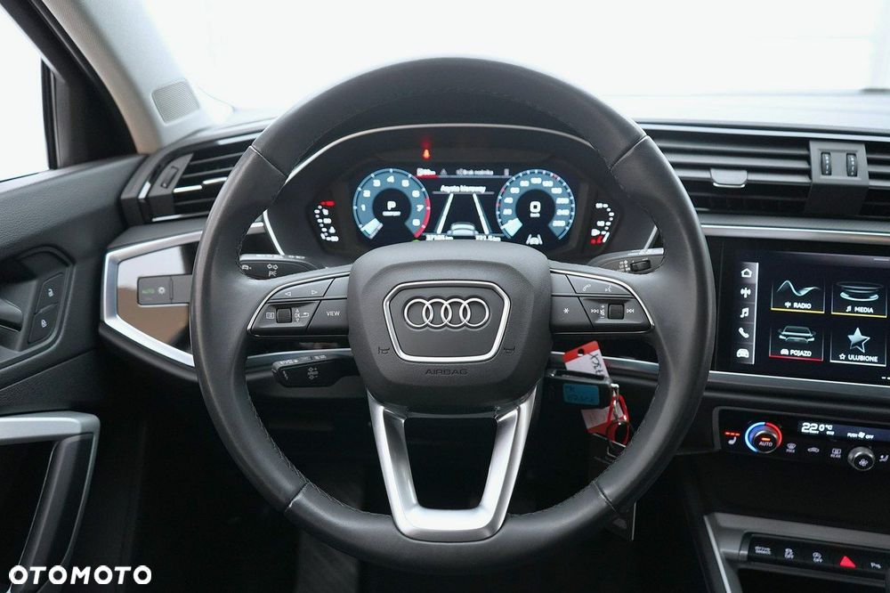 Audi Q3 Sportback - 16