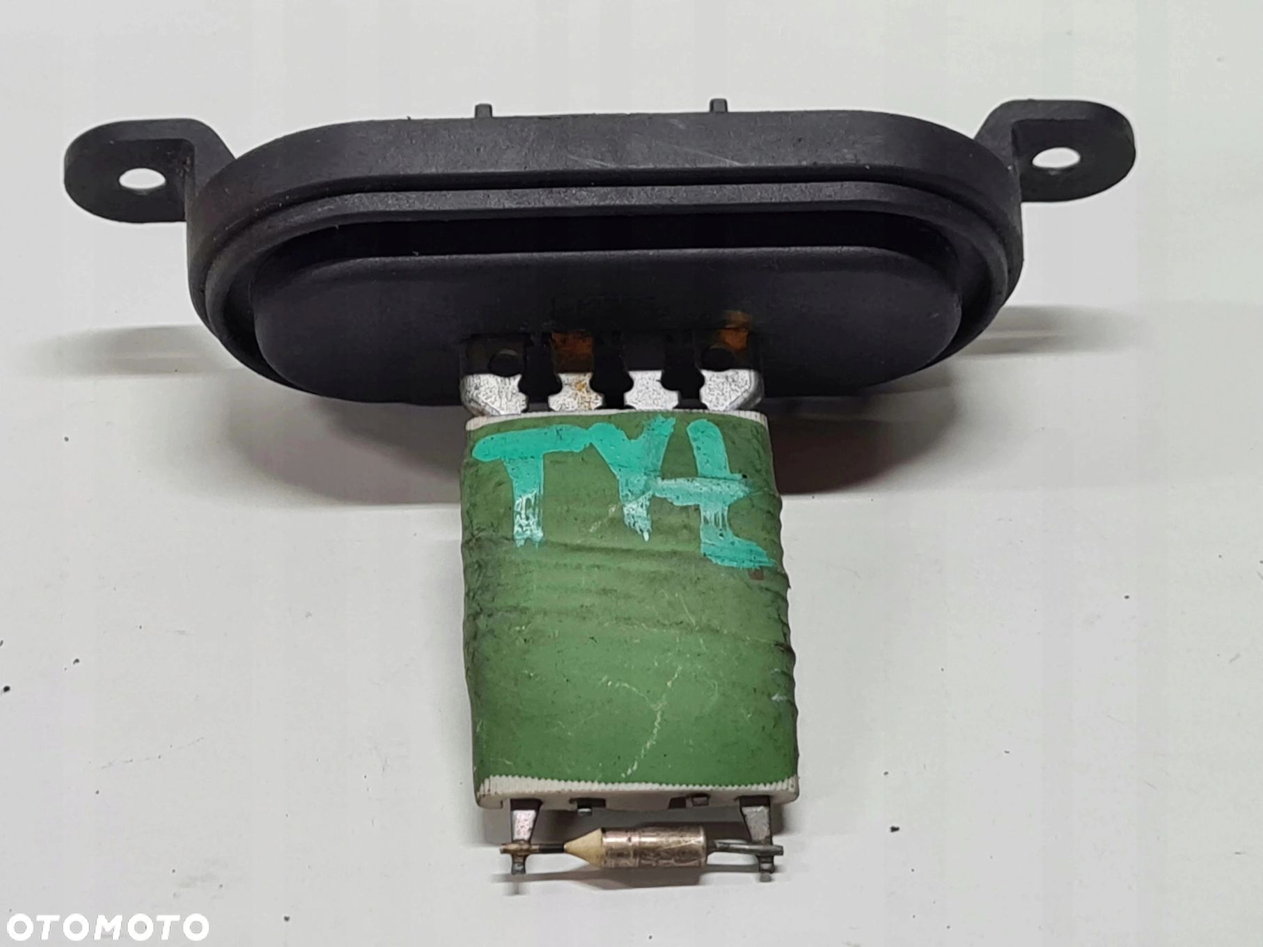 VW T5 rezystor opornik dmuchawy PA66GB20GF10 - 1
