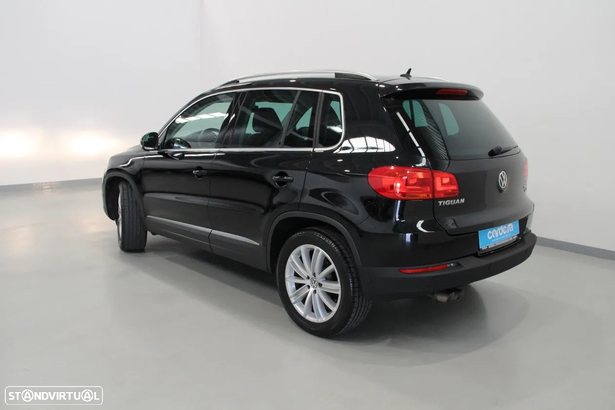 VW Tiguan 2.0 TDi Sport BlueMotion - 27