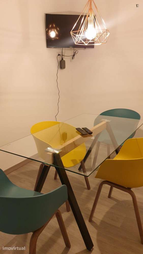 Quarto - localizado em Lisbon - Grande imagem: 5/12