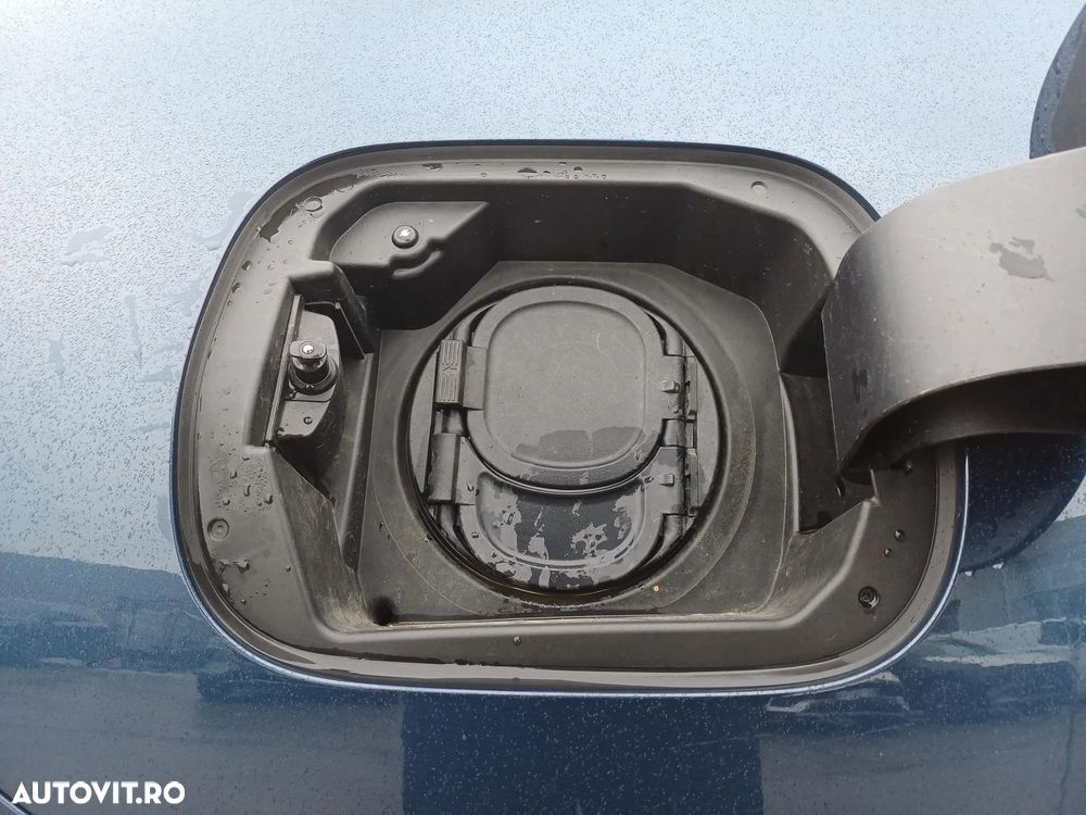 Mercedes-Benz CLA 250 e Coupe - 28