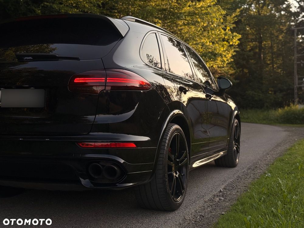 Porsche Cayenne Turbo - 8