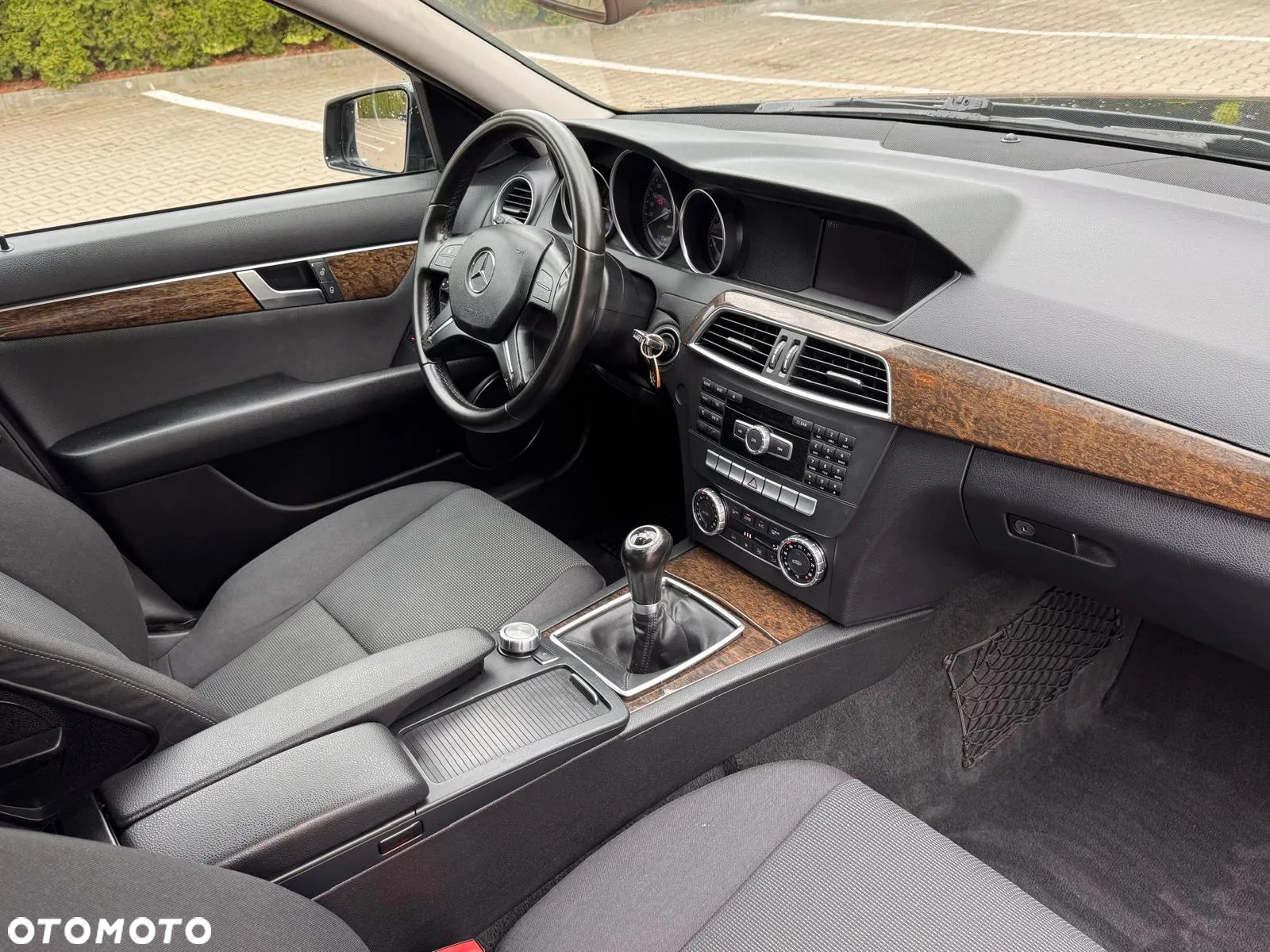 Mercedes-Benz Klasa C 180 CGI BlueEFFICIENCY - 31