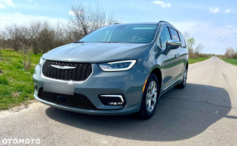 Chrysler Pacifica - 11