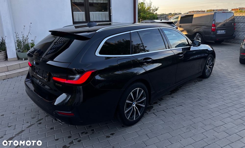 BMW Seria 3 318d MHEV Sport Line - 17