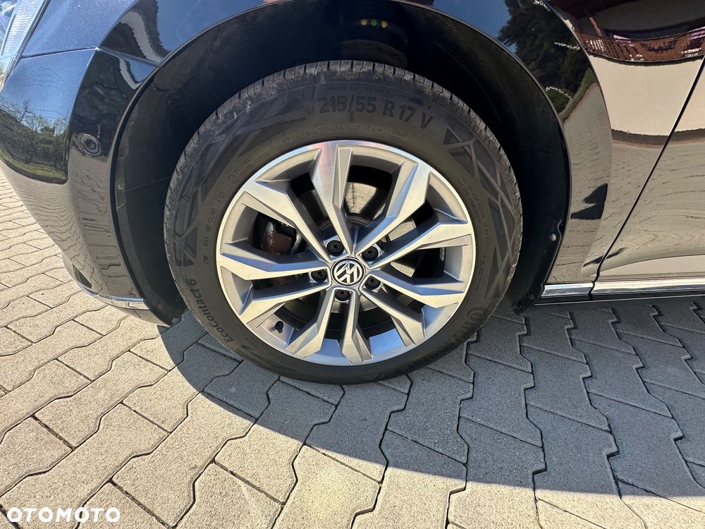 Volkswagen Passat - 20