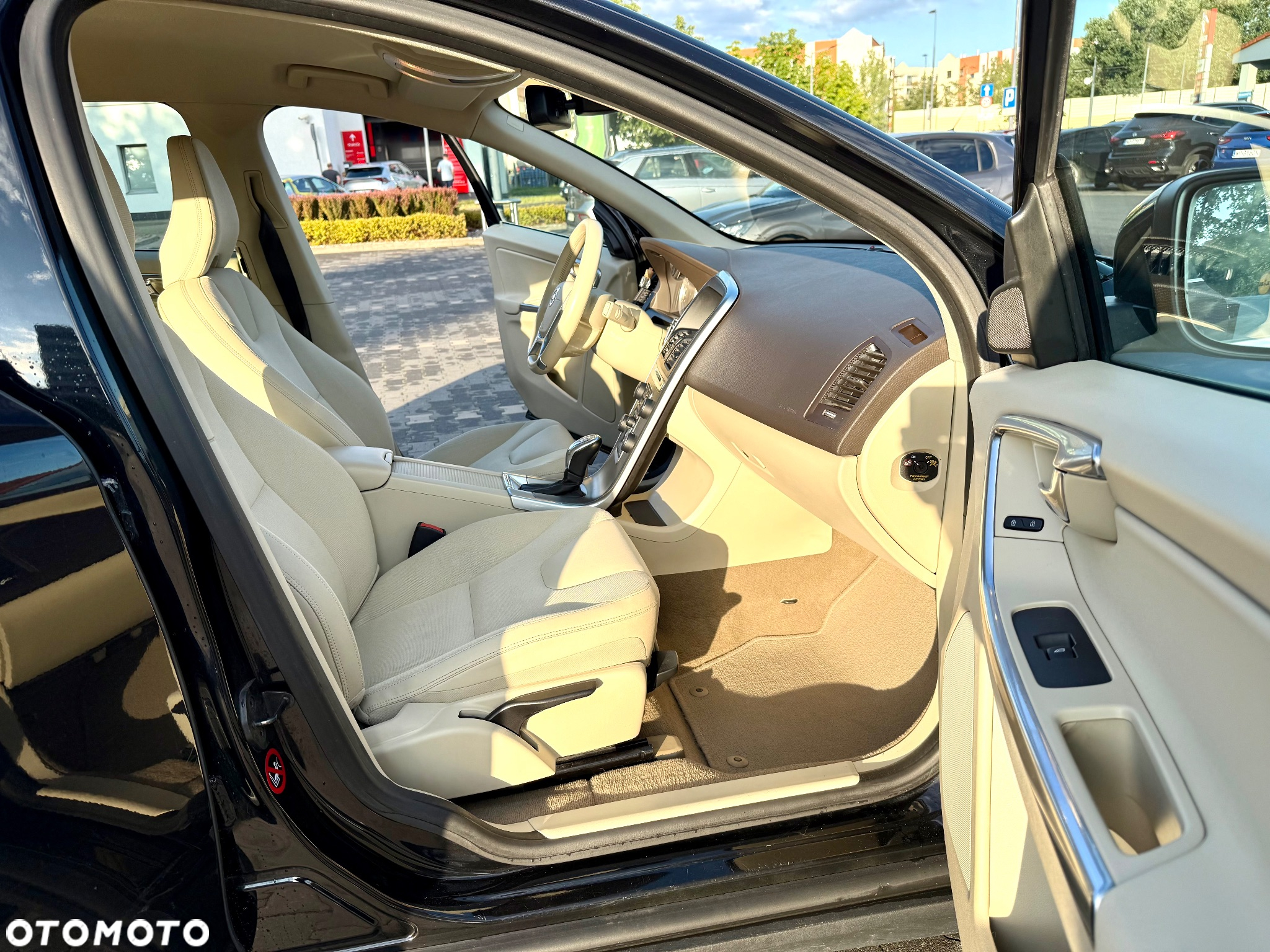 Volvo XC 60 2.4D AWD Momentum - 15
