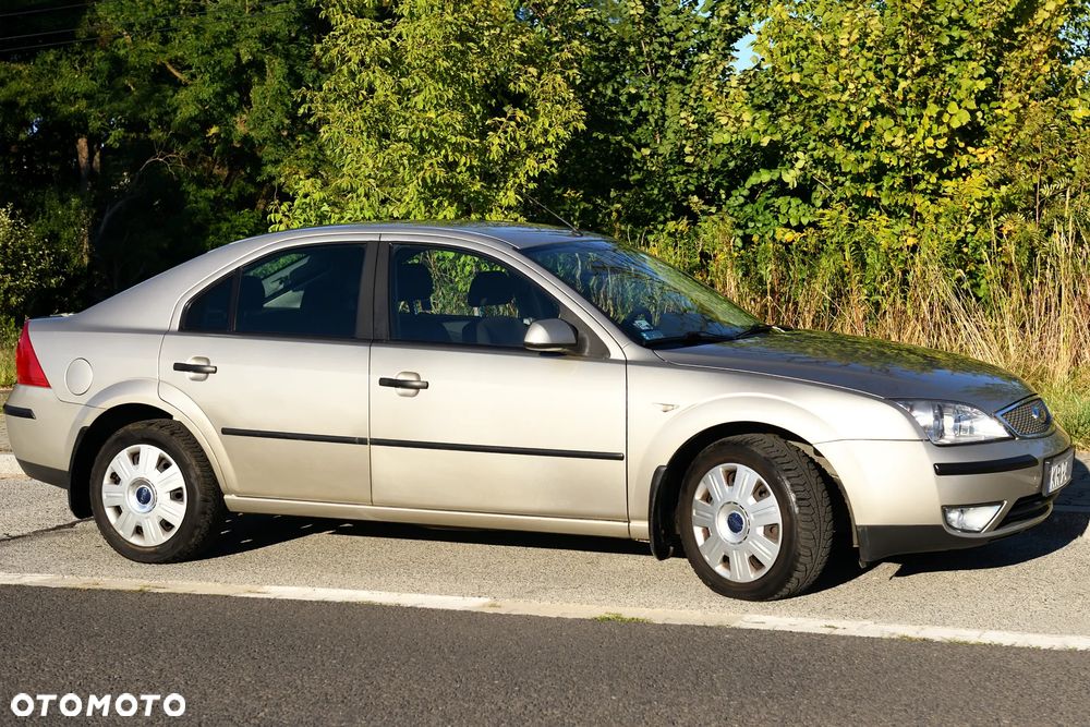 Ford Mondeo 1.8 Trend X - 8