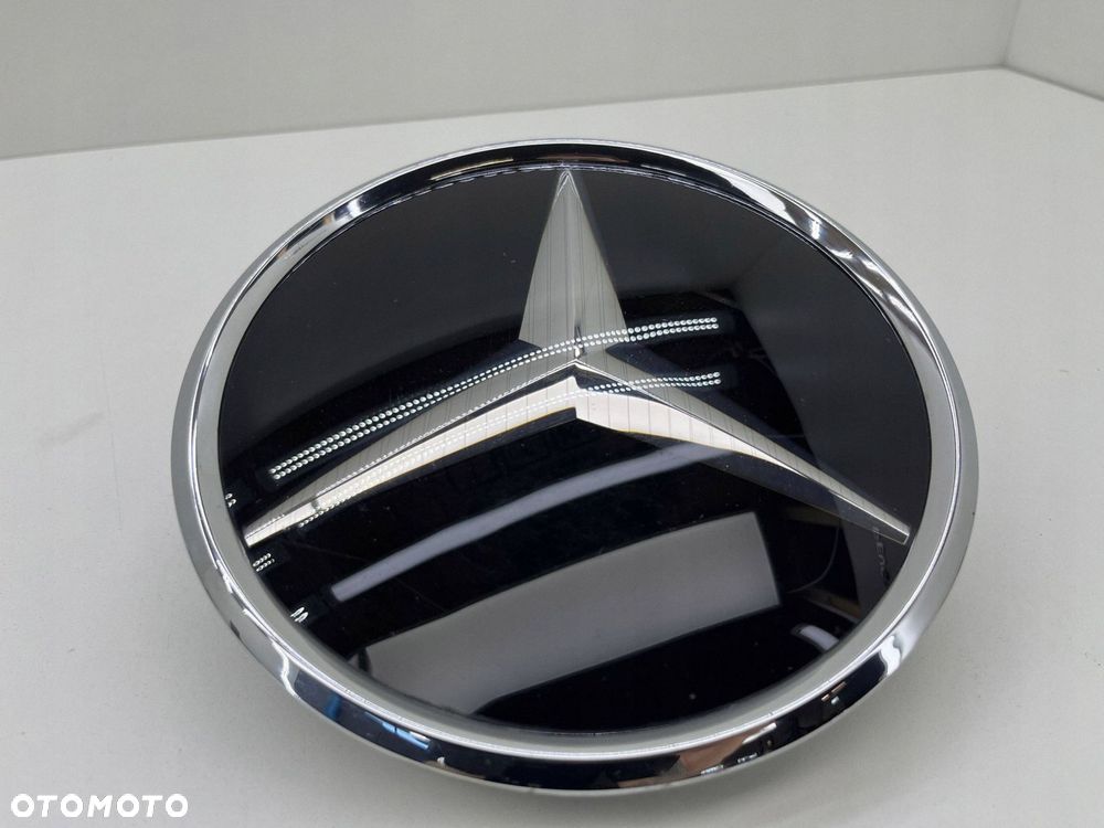 MERCEDES W253 W213 EMBLEMAT ZNACZEK LOGO POD RADAR PODGRZEWANY A0008880500