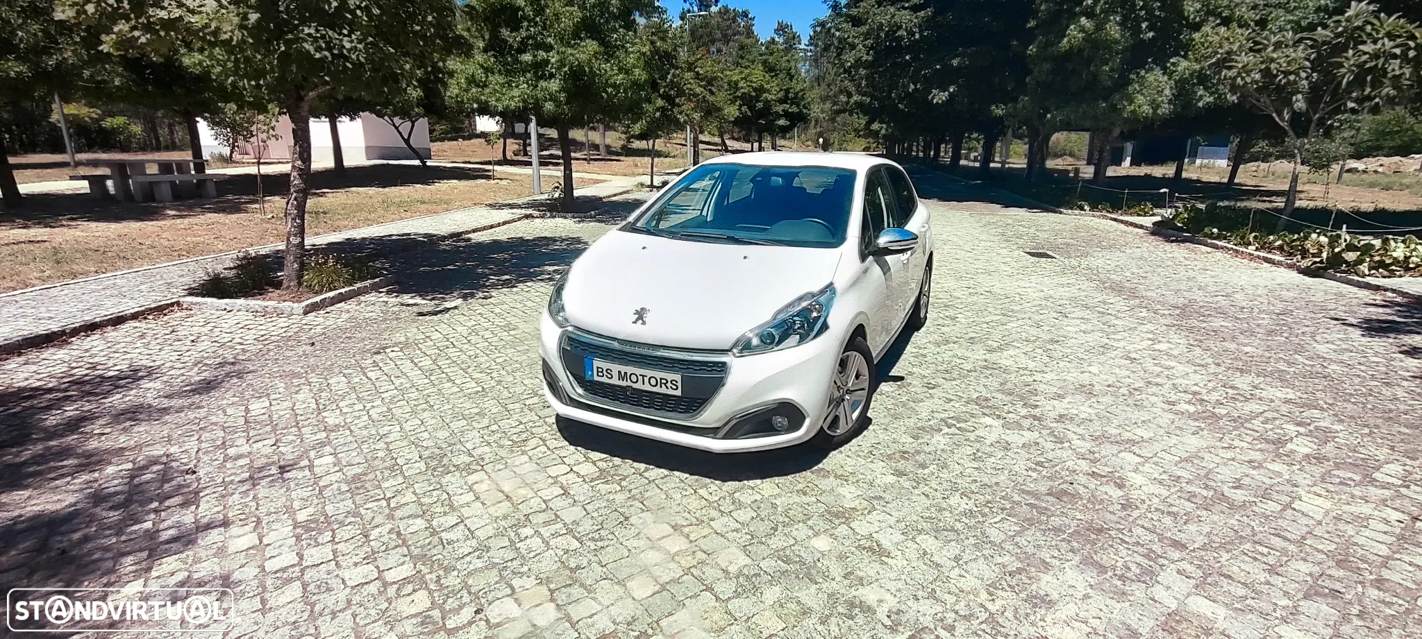 Peugeot 208 1.2 PureTech Signature - 4