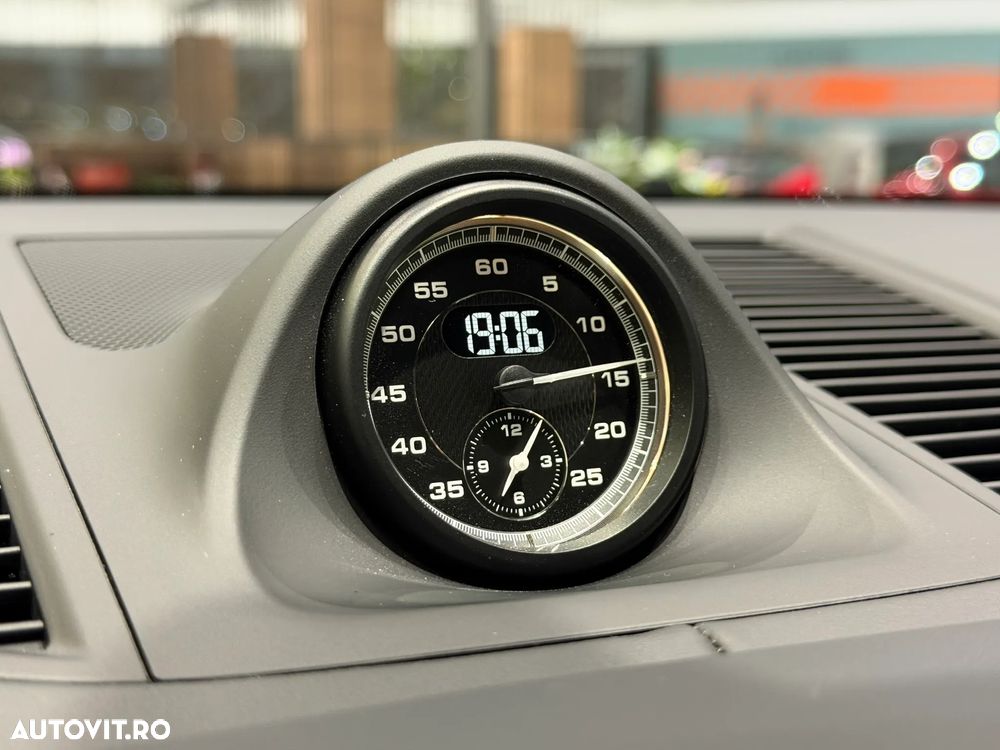 Porsche Macan T - 24