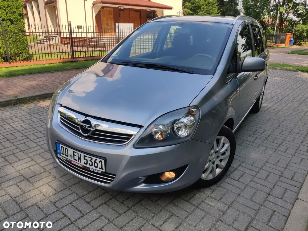 Opel Zafira 1.8 Design Edition - 1