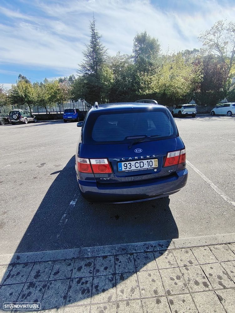 Kia Carens - 13