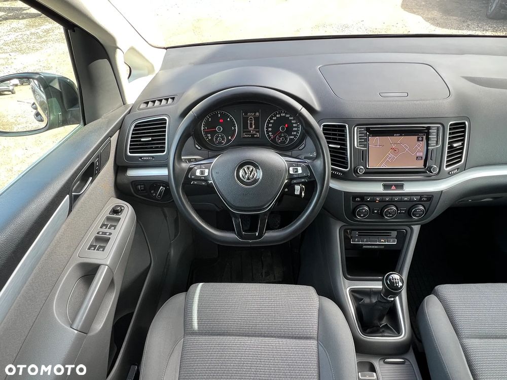 Volkswagen Sharan 2.0 TDI (BlueMotion Technology) Comfortline - 17
