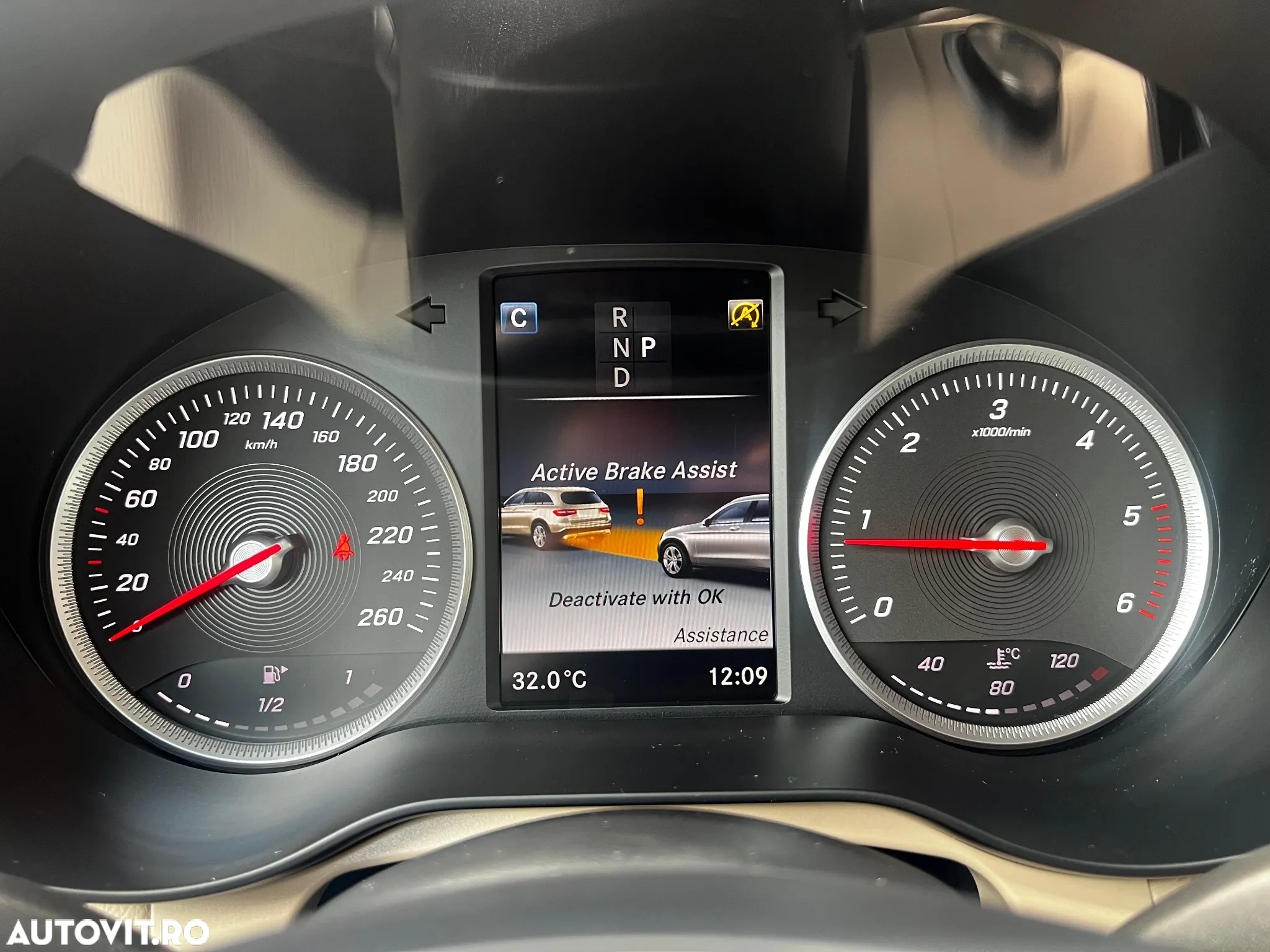 Mercedes-Benz GLC 250 d 4MATIC - 17