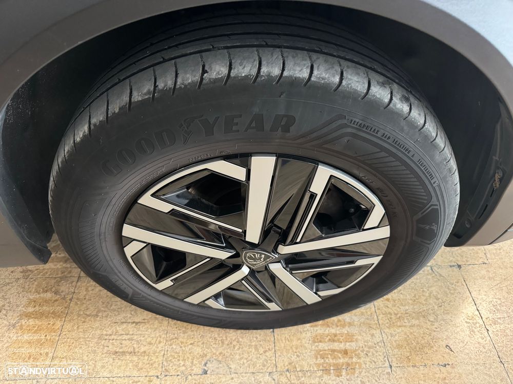 Peugeot 2008 1.2 PureTech Active Pack - 12