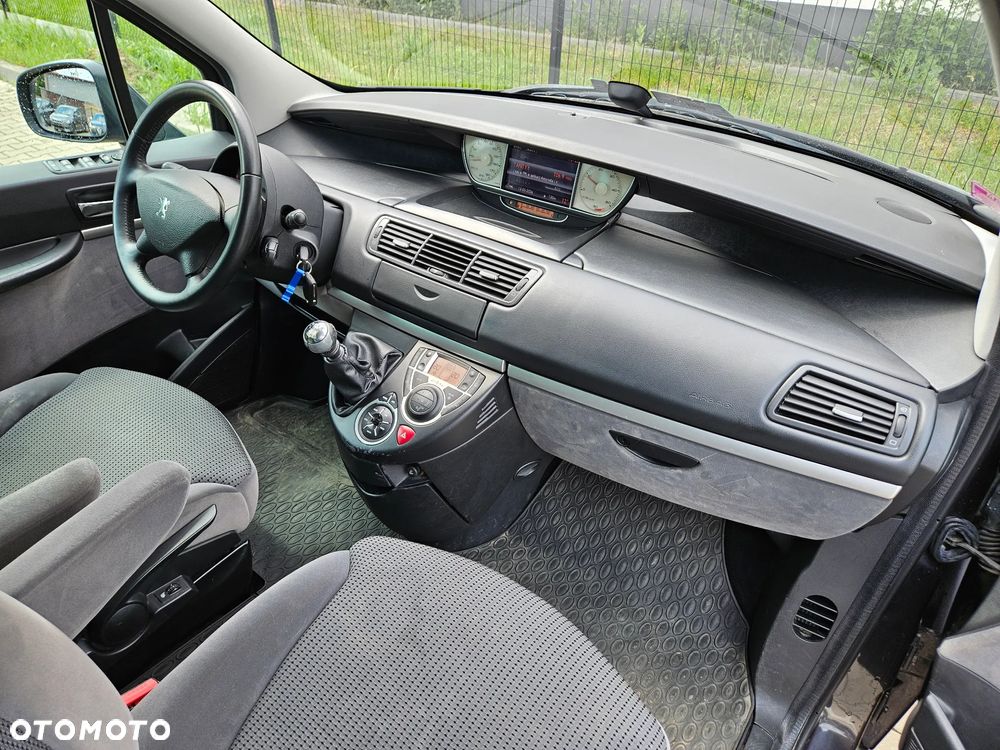 Peugeot 807 2.0 HDi Premium - 18