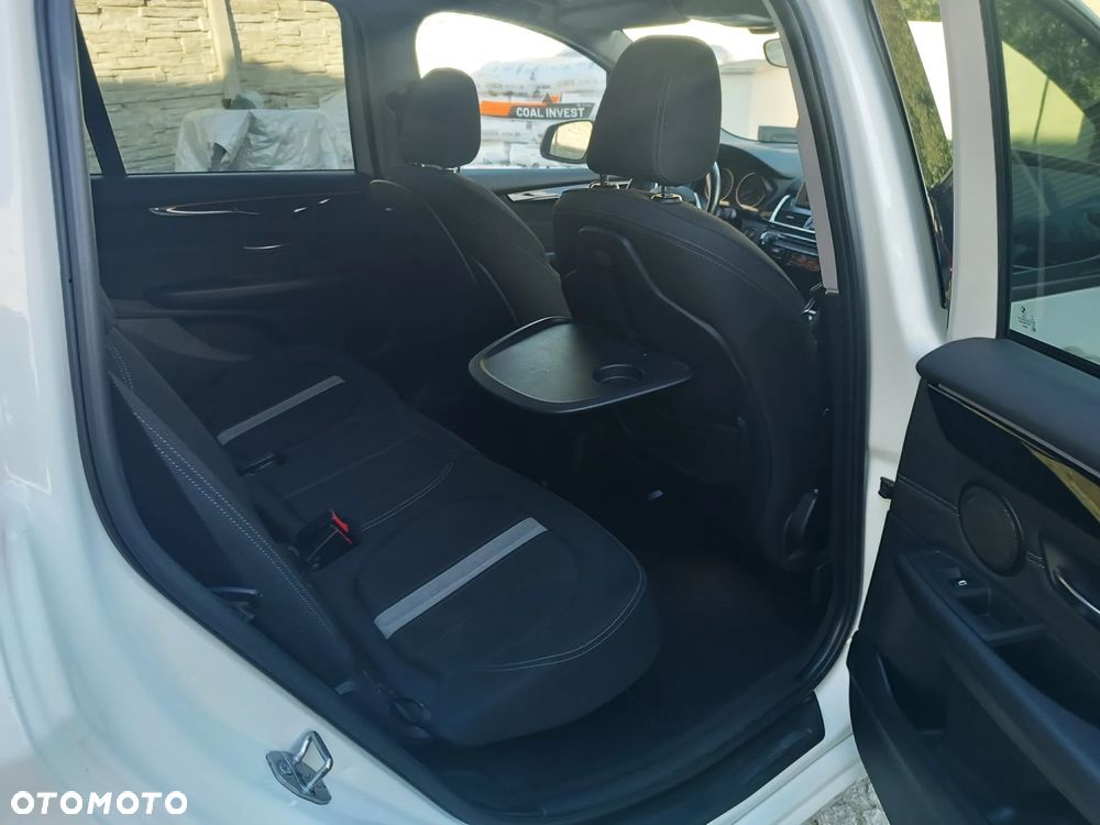 BMW Seria 2 218d Sport Line - 10