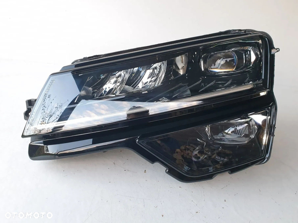 Skoda Karoq LED LAMPA LEWA 57B941015 D