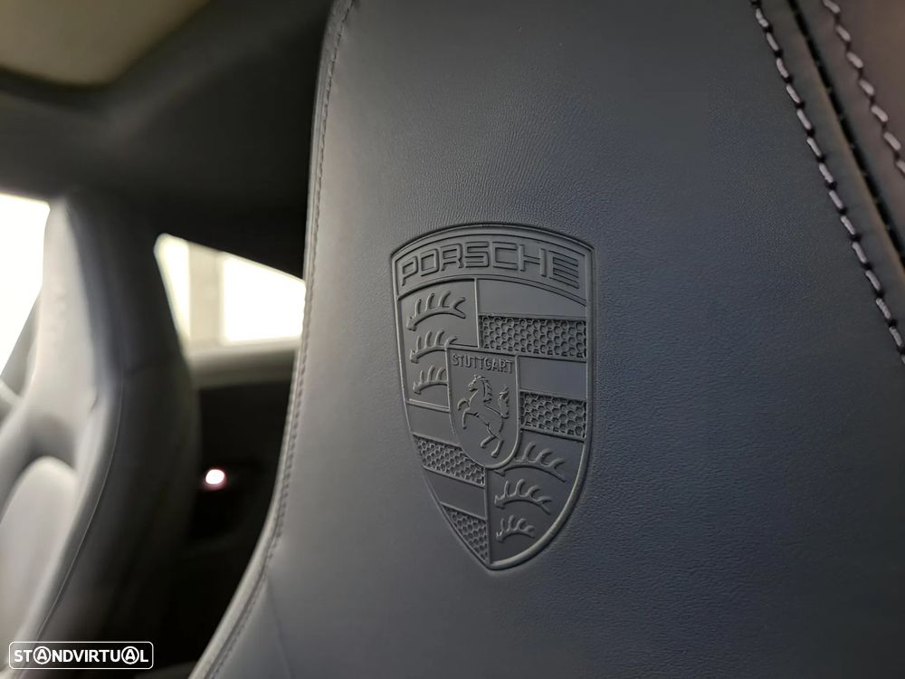 Porsche 911 (992) Carrera PDK - 29