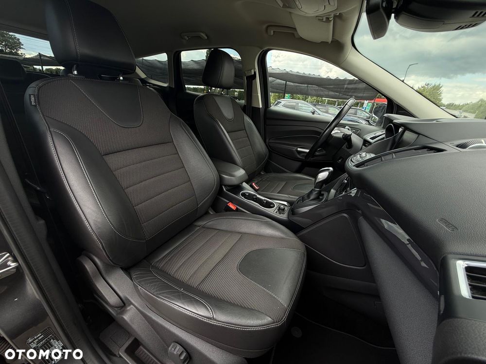 Ford Kuga 2.0 TDCi 4x4 Titanium - 29