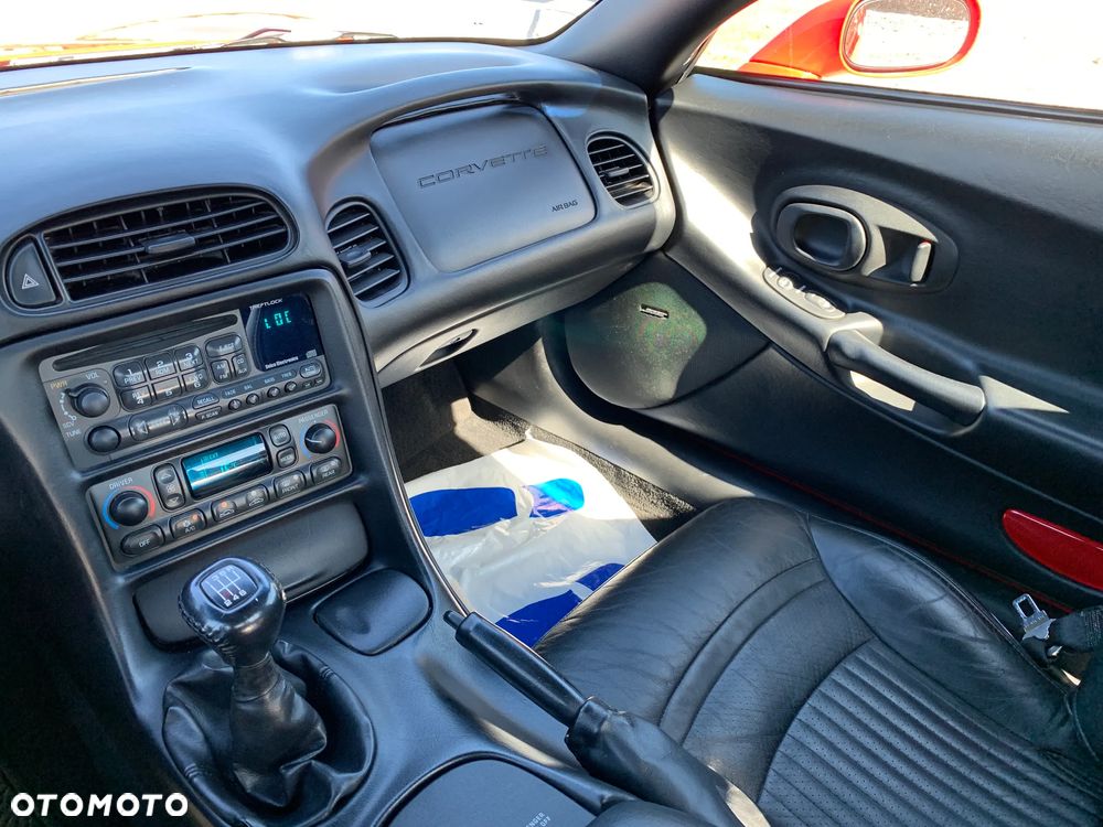 Chevrolet Corvette - 16