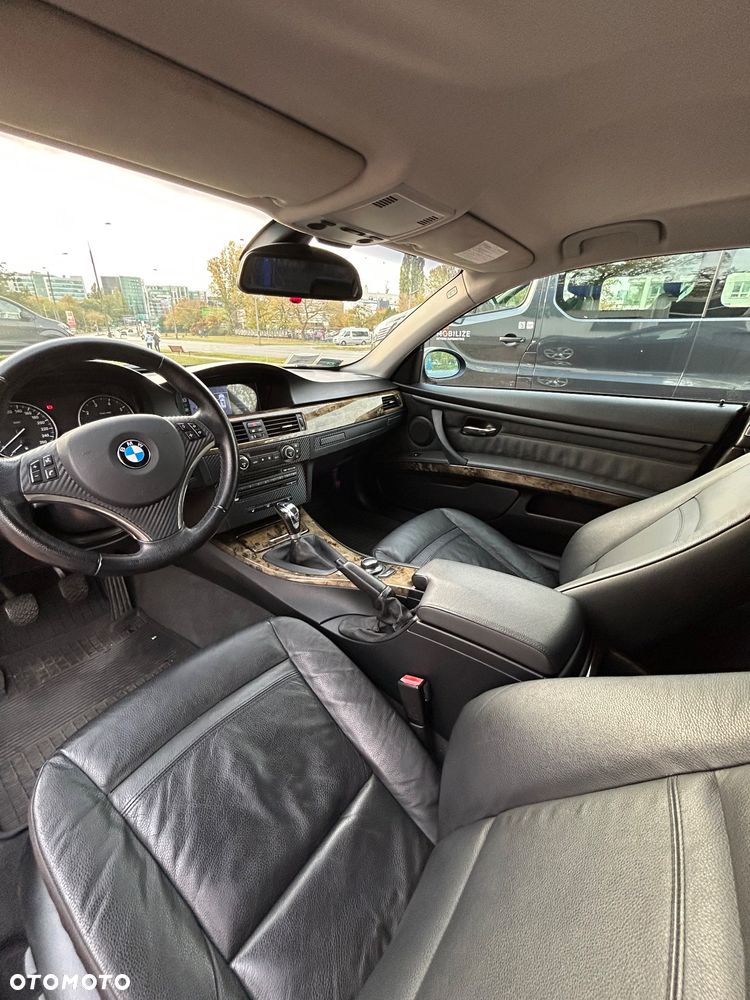BMW Seria 3 320i - 7