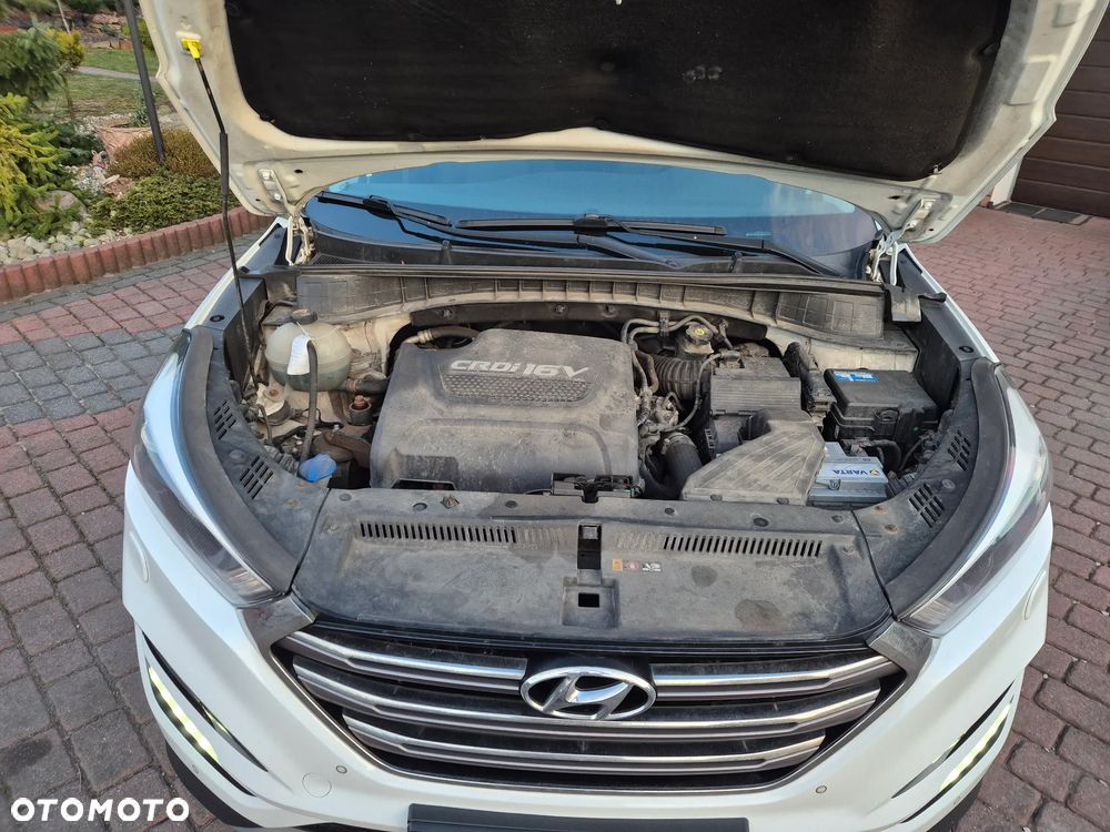 Hyundai Tucson 2.0 CRDI BlueDrive Style 2WD - 33