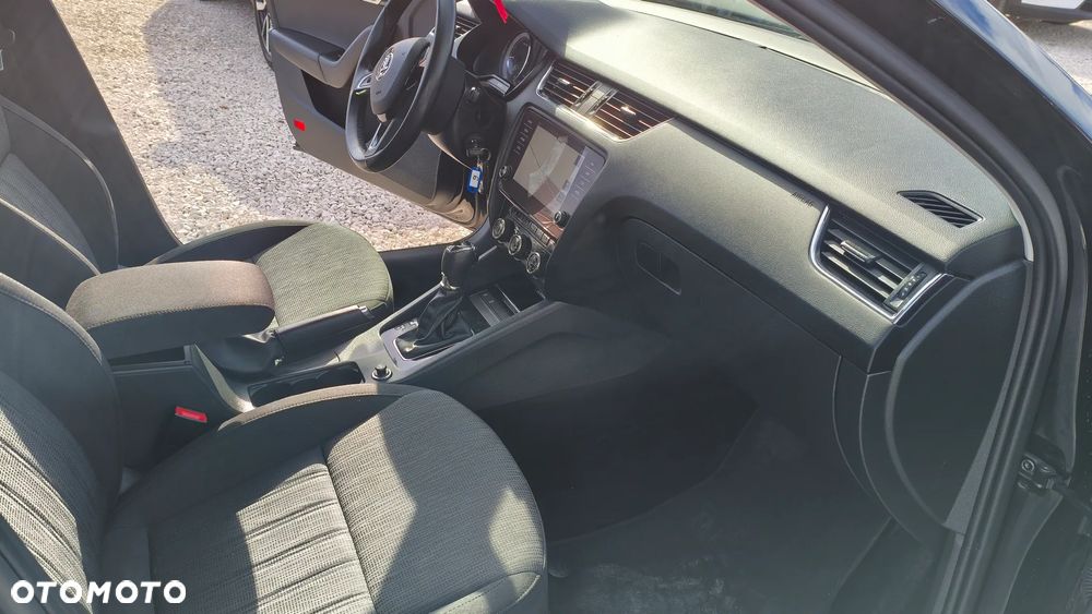 Skoda Octavia 1.5 TSI ACT DSG Ambition - 31