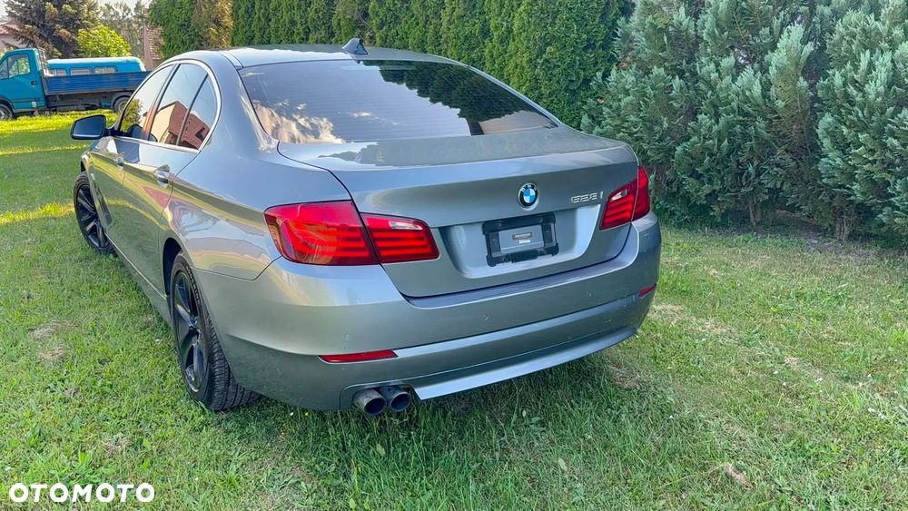 BMW Seria 5 528i Modern Line - 6